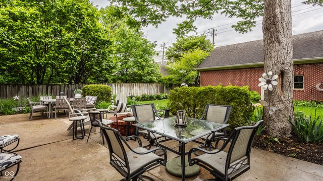 1555 Broadway Street, Indianapolis, IN 46202