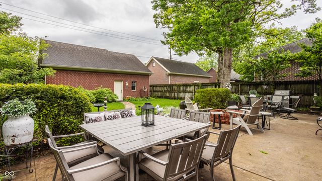 1555 Broadway Street, Indianapolis, IN 46202