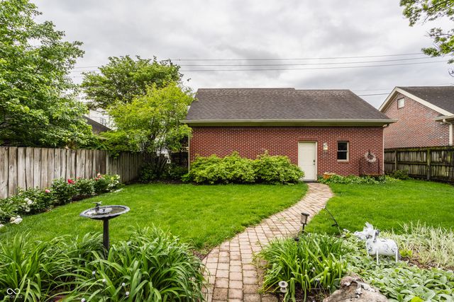 1555 Broadway Street, Indianapolis, IN 46202