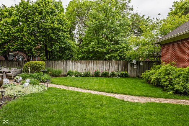 1555 Broadway Street, Indianapolis, IN 46202