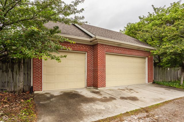 1555 Broadway Street, Indianapolis, IN 46202