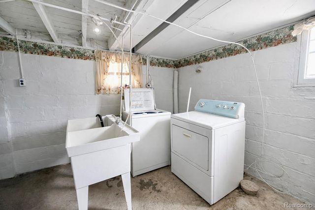 1928 Yemans Street, Hamtramck, MI 48212