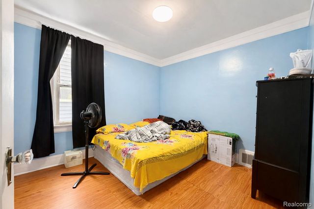 1928 Yemans Street, Hamtramck, MI 48212