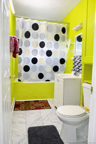 1928 Yemans Street, Hamtramck, MI 48212