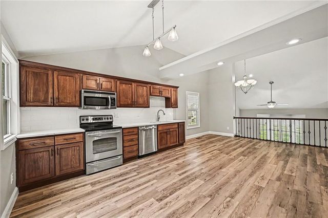 10311 NW 85th Court, Kansas City, MO 64153