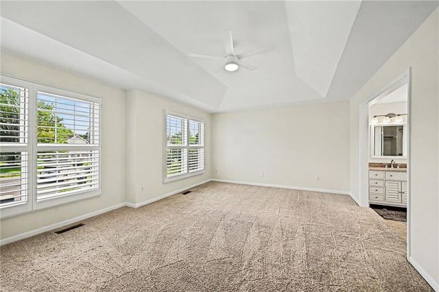 10311 NW 85th Court, Kansas City, MO 64153