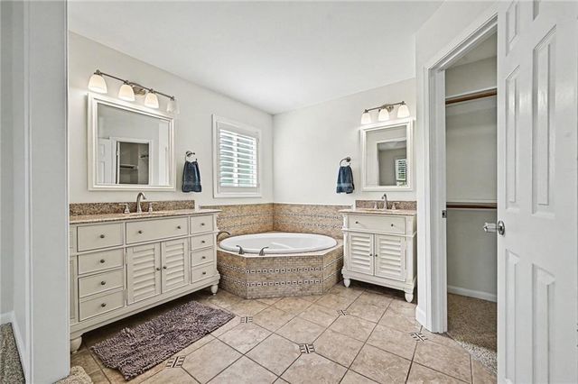 10311 NW 85th Court, Kansas City, MO 64153