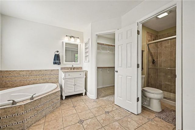 10311 NW 85th Court, Kansas City, MO 64153