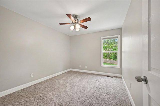 10311 NW 85th Court, Kansas City, MO 64153