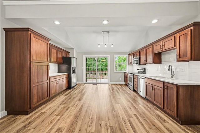 10311 NW 85th Court, Kansas City, MO 64153
