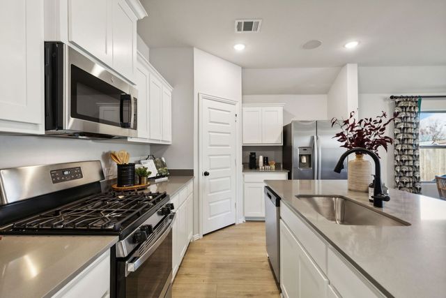 614 Stone Hollow Drive, Van Alstyne, TX 75495