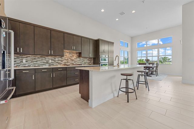 935 Hookline Cir, Loxahatchee, FL 33470