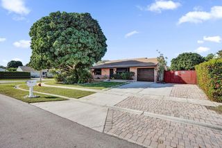 4387 Appian Way, Greenacres, FL 33463