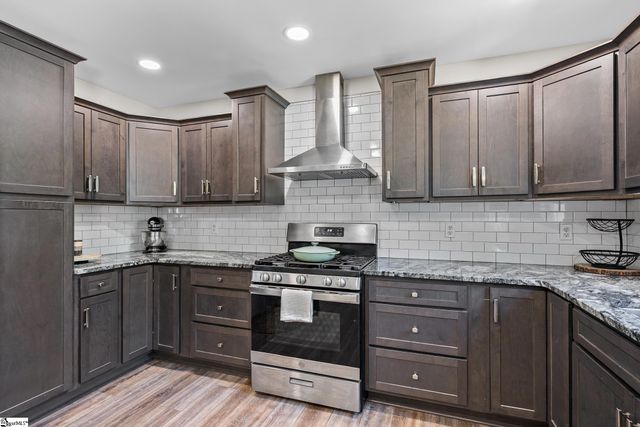 126 Sprouse Lane, Fountain Inn, SC 29644