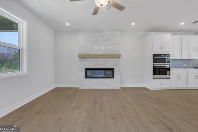 386 Sunset Hollow Street, Sugar Hill, GA 30518