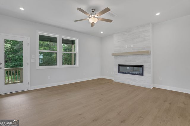 386 Sunset Hollow Street, Sugar Hill, GA 30518