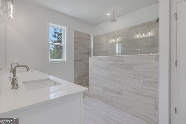 386 Sunset Hollow Street, Sugar Hill, GA 30518