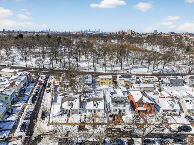 49-54 166th Street, Fresh Meadows, NY 11365