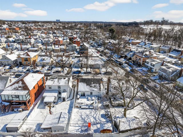 49-54 166th Street, Fresh Meadows, NY 11365