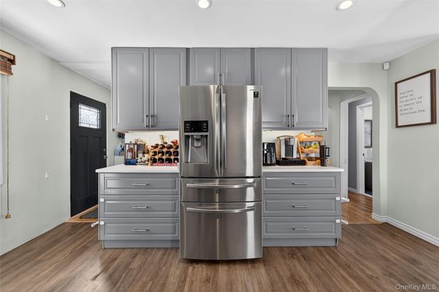 49-54 166th Street, Fresh Meadows, NY 11365