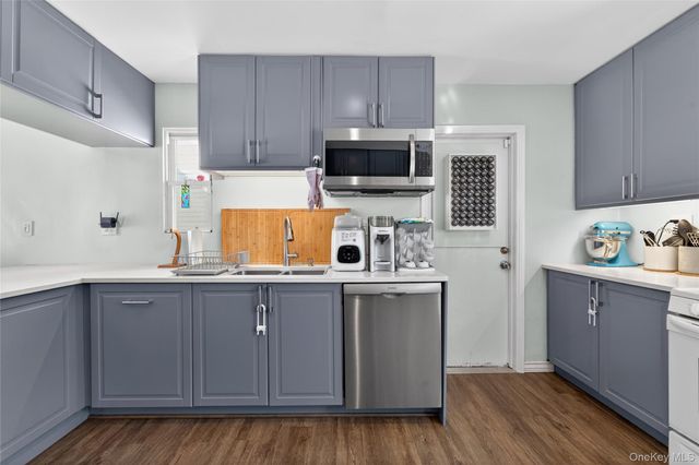 49-54 166th Street, Fresh Meadows, NY 11365