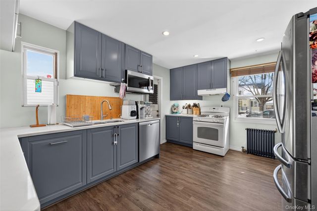 49-54 166th Street, Fresh Meadows, NY 11365