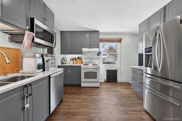 49-54 166th Street, Fresh Meadows, NY 11365