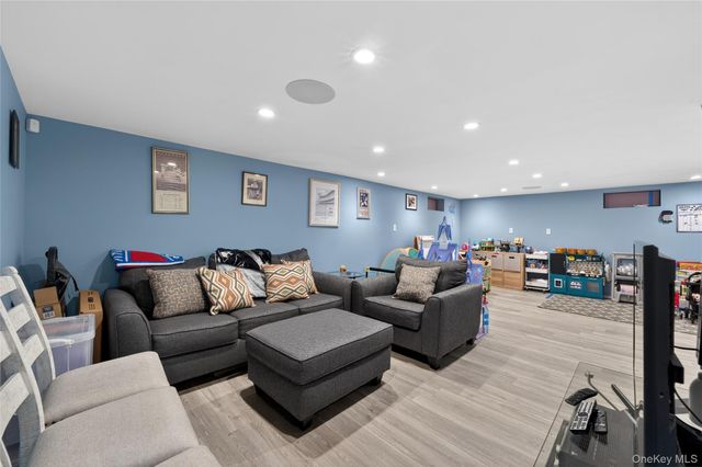 49-54 166th Street, Fresh Meadows, NY 11365