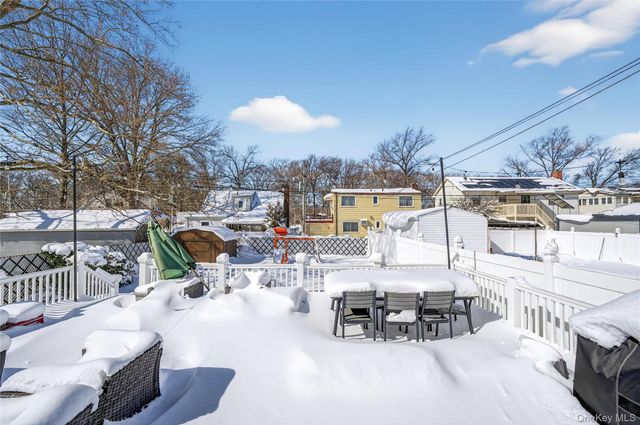 49-54 166th Street, Fresh Meadows, NY 11365