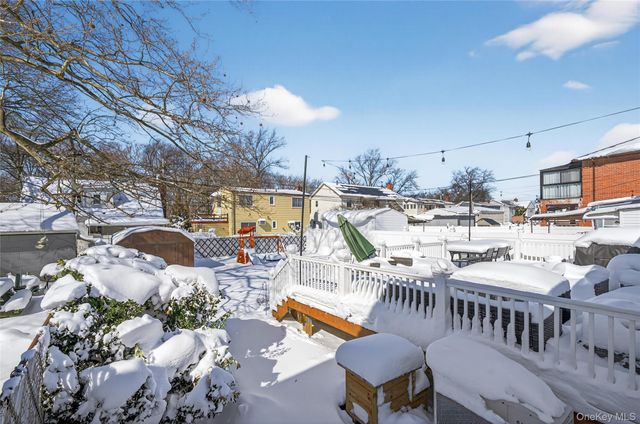 49-54 166th Street, Fresh Meadows, NY 11365