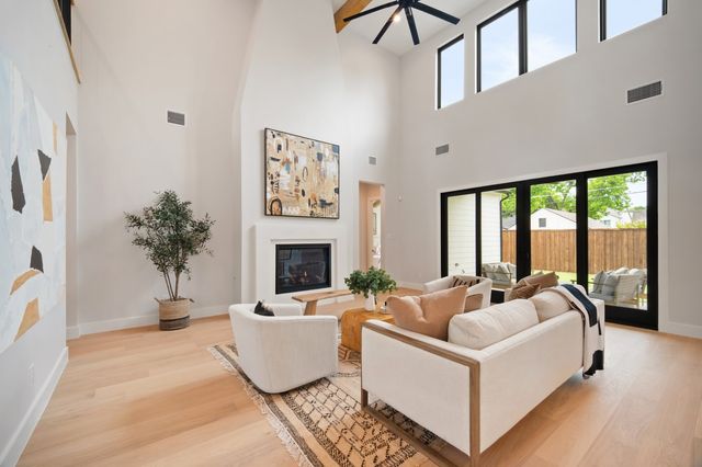 4241 Somerville Avenue, Dallas, TX 75206