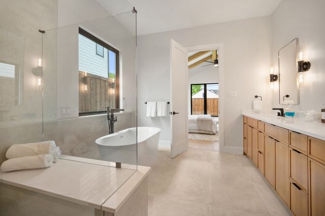 4241 Somerville Avenue, Dallas, TX 75206