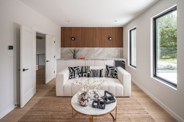 4241 Somerville Avenue, Dallas, TX 75206