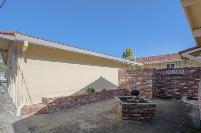 1113 Mcclellan Avenue, Monterey, CA 93940