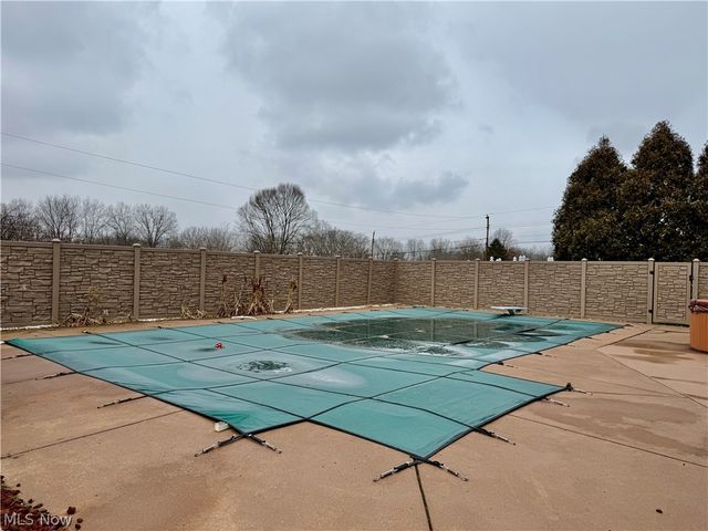 3945 Mill Drive, Zanesville, OH 43701