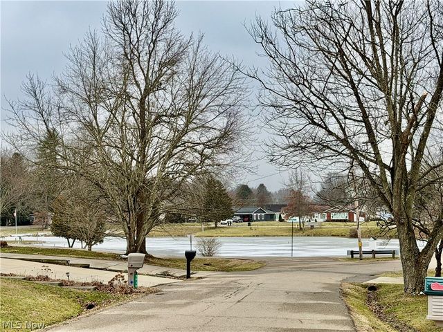 3945 Mill Drive, Zanesville, OH 43701