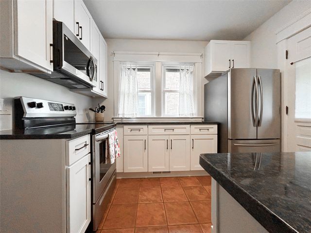 1332 W 10TH Street, Erie, PA 16502