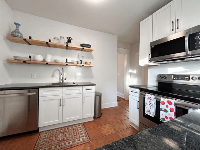 1332 W 10TH Street, Erie, PA 16502