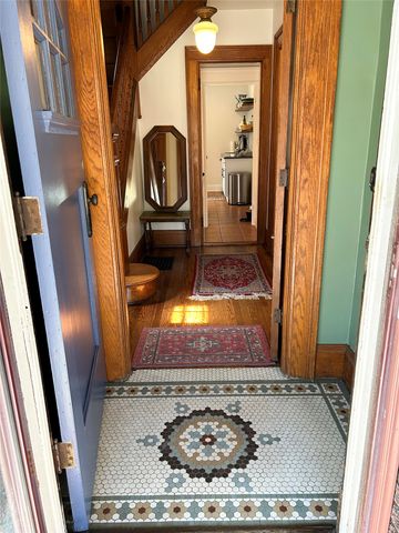 1332 W 10TH Street, Erie, PA 16502