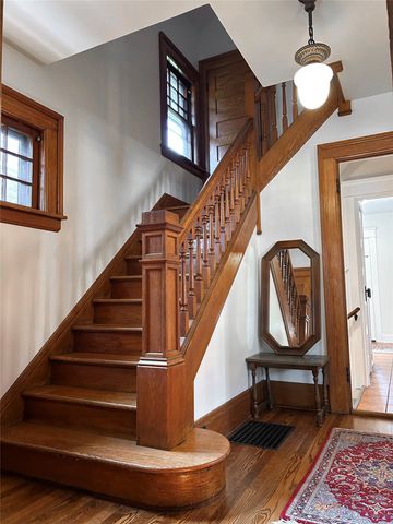 1332 W 10TH Street, Erie, PA 16502