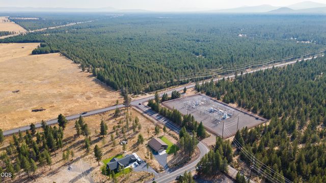 16213 5th Street, La Pine, OR 97739