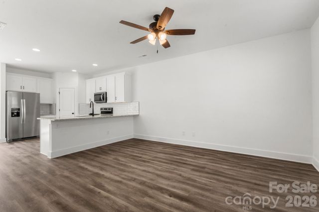 115 Indian Wells Court, Harmony, NC 28634