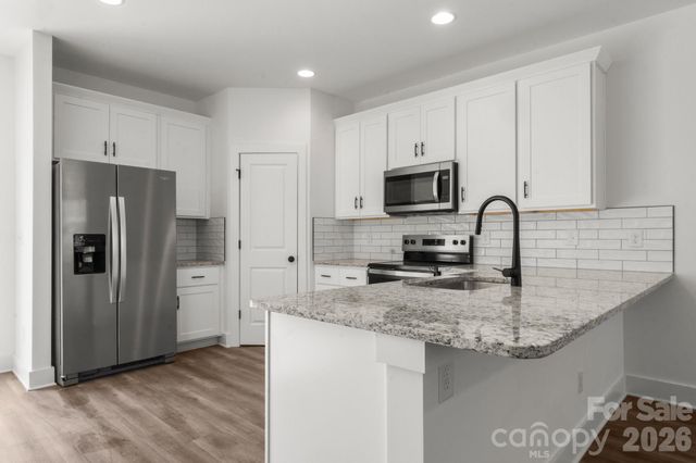 115 Indian Wells Court, Harmony, NC 28634