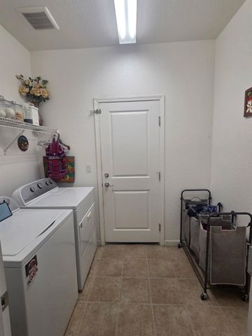 5214 Amaryllis Way, Keyes, CA 95328