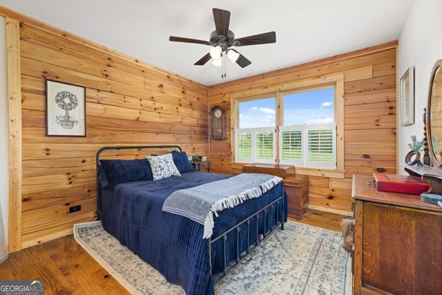 135 Mountain Ridge Drive, Clarkesville, GA 30523