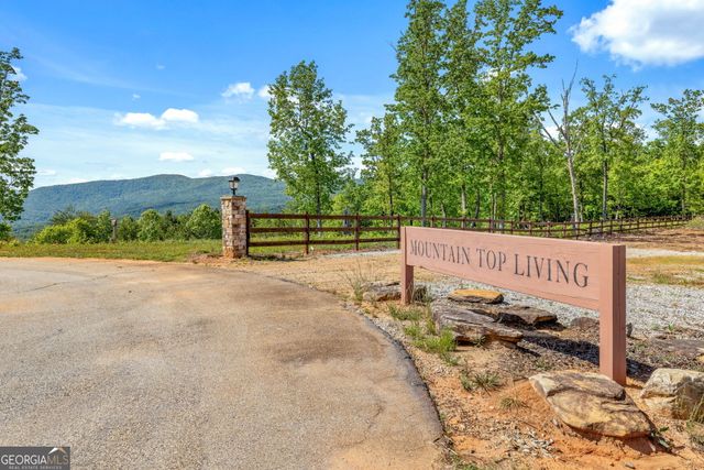 135 Mountain Ridge Drive, Clarkesville, GA 30523