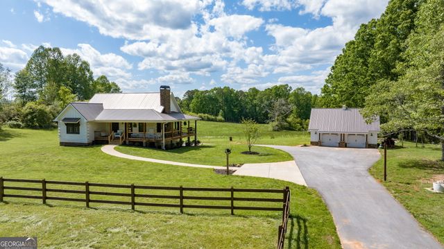 135 Mountain Ridge Drive, Clarkesville, GA 30523