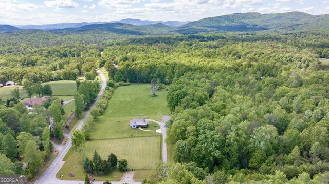 135 Mountain Ridge Drive, Clarkesville, GA 30523