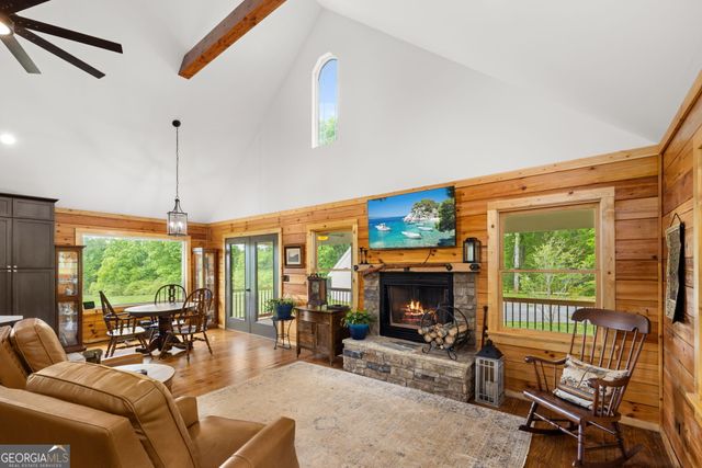 135 Mountain Ridge Drive, Clarkesville, GA 30523