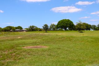 4 WOODVIEW CIR, Bandera, TX 78003